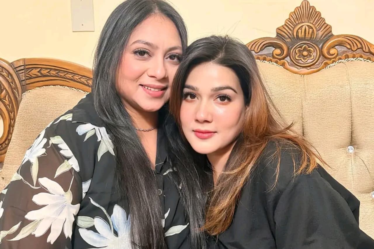 Shabnur and Mahi