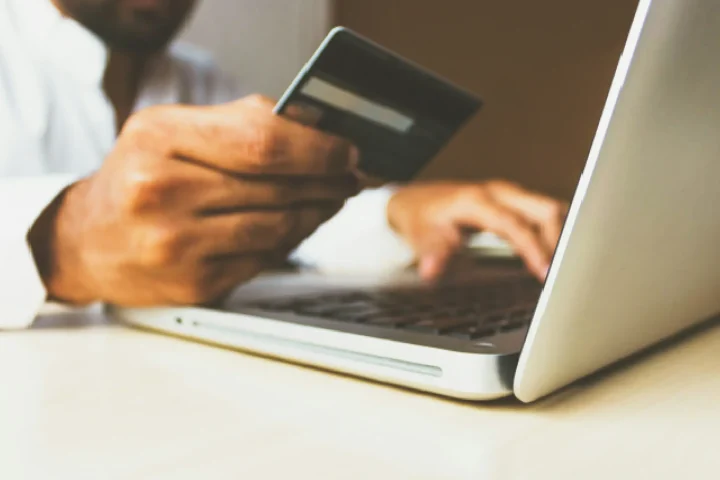 Credit Cards in Bangladesh for Free Airport Lounge Access