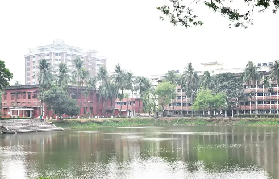 Universities in Dhaka
