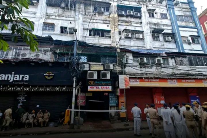 Fire Breaks Out at Kolkata Hotel Near New Market