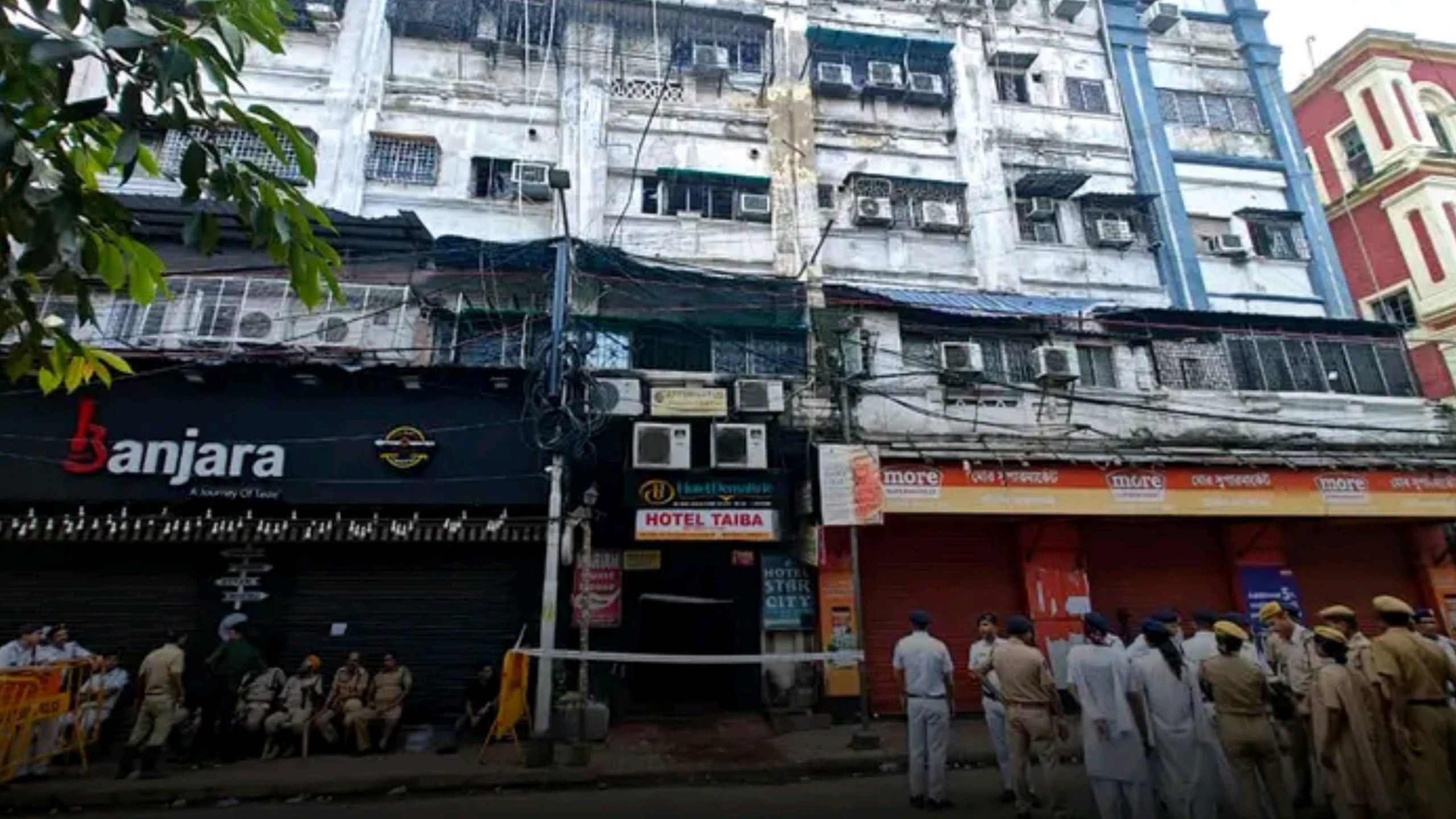 Fire Breaks Out at Kolkata Hotel Near New Market