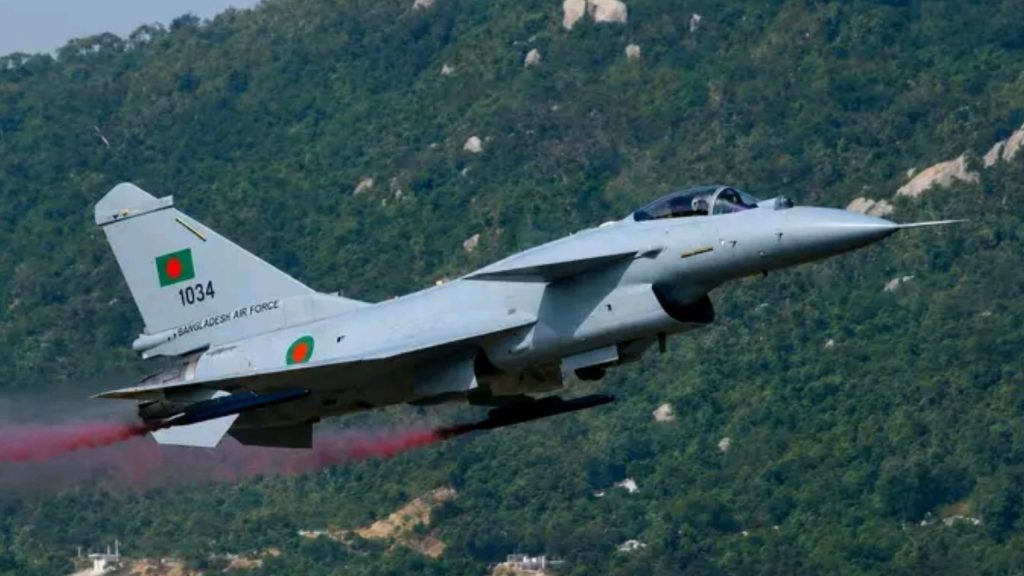 r J-10CE Fighter Jet