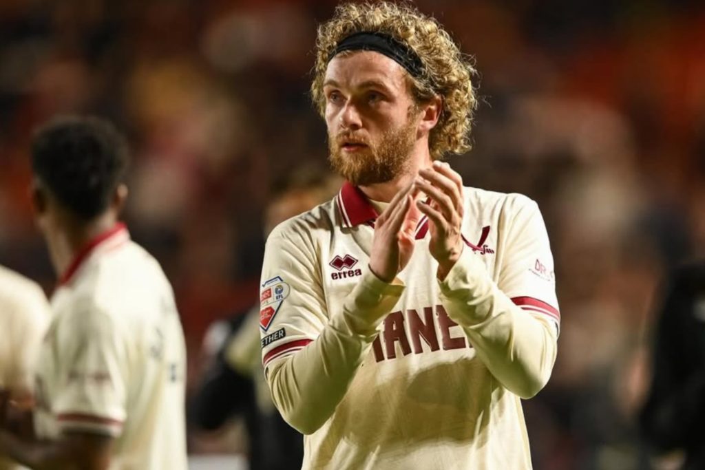 Tom Davies