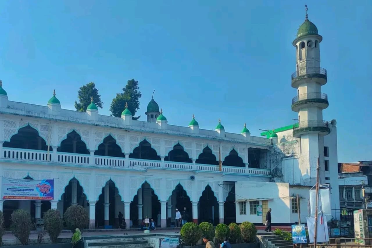 Anderkilla Shahi Mosque