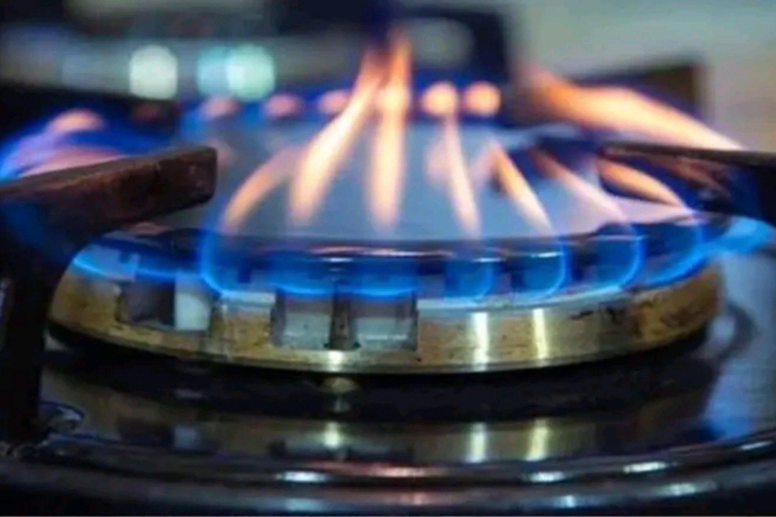 Gas
